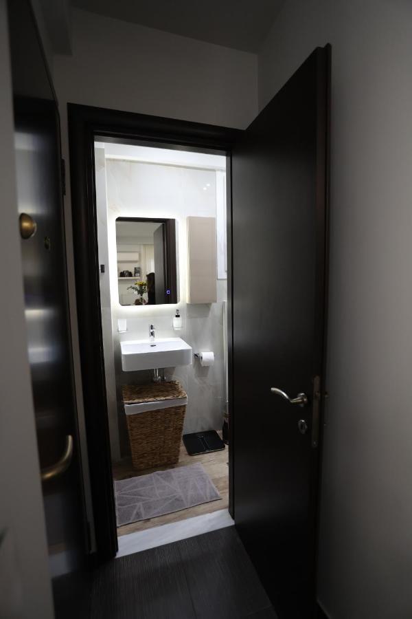La Larissa Luxury Apartments Thetis מראה חיצוני תמונה